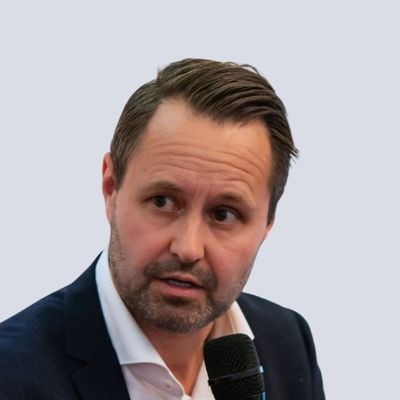 Connected Cars: Enabling Smarter Vehicle Service Through Real-Time Data